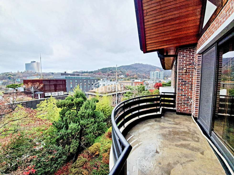 서울 용산구 한남동 한남동 대통령사저인근 올리모델링 대형평형 복층 테라스 고급빌라 월세 매물번호 10121 사진 2