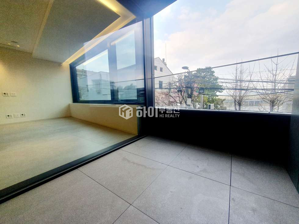 서울 용산구 한남동 유엔빌리지 한강뷰 신축 더펜트한남 복층 테라스세대 렌트 월세 매물번호 10132 사진 6