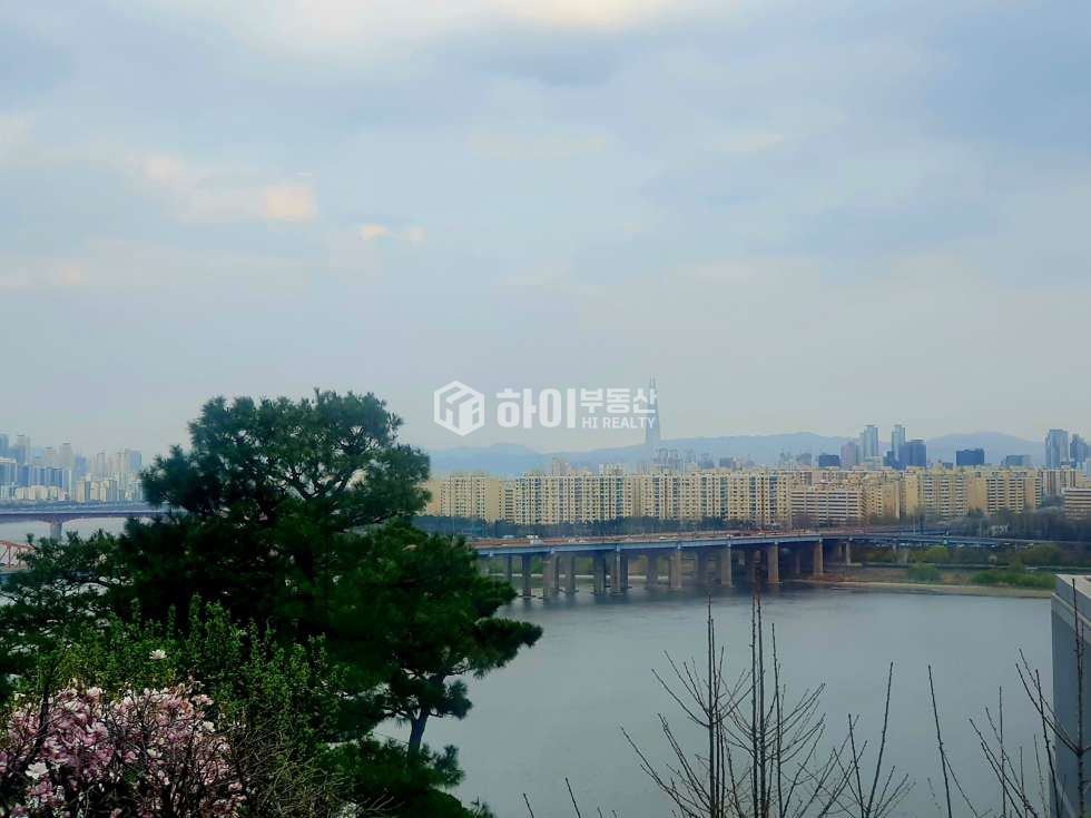 서울 용산구 한남동 유엔빌리지 한강뷰 신축 더펜트한남 복층 테라스세대 렌트 월세 매물번호 10132 사진 12