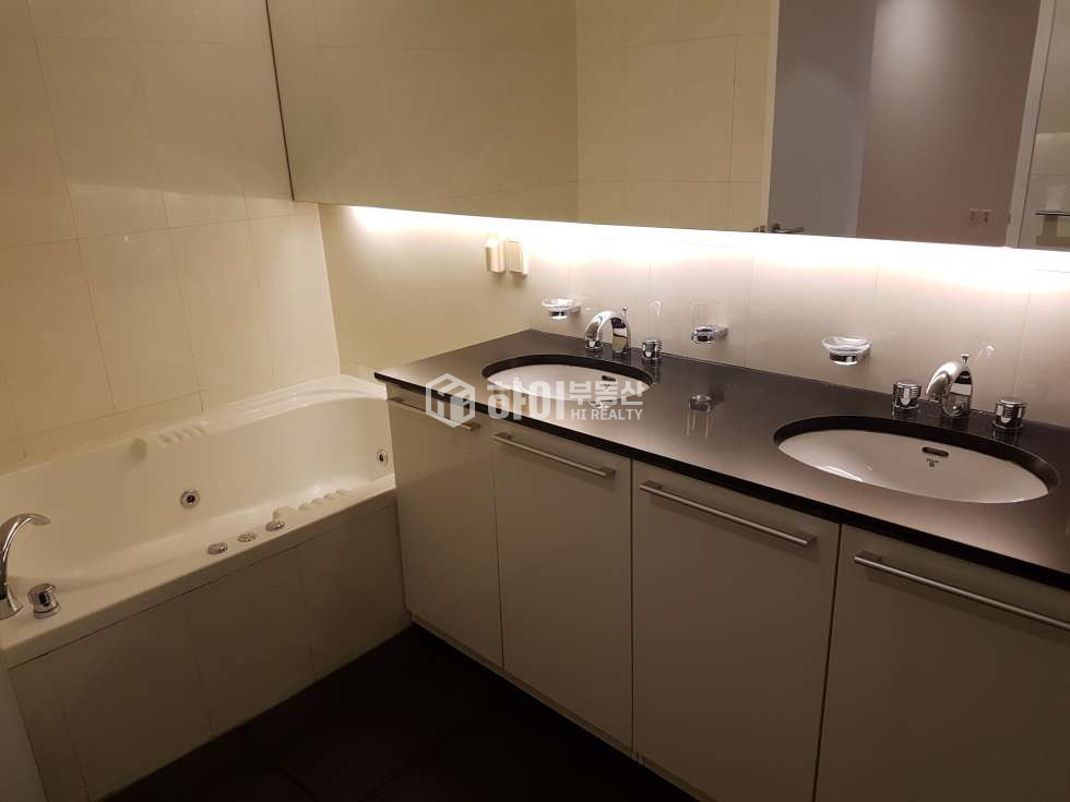 서울 용산구 한남동 한남동 독서당로 대로변 아울스스퀘어 테라스세대 실입주 매매 매매 매물번호 10145 사진 15